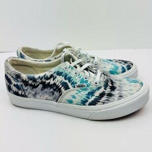 Vans Women's Doheny Tie Dye sneakers in blue and white. Women’s size 9.5